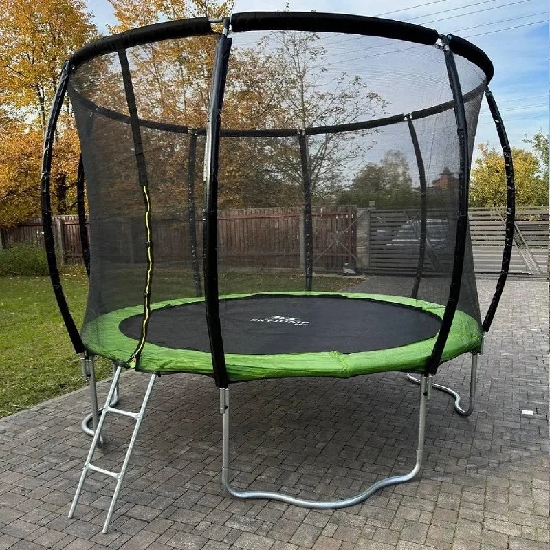 Батут SKYJUMP MASTER green (8FT) с защитной сеткой и лестницей. Диаметр - 252 см. Нагрузка - 150 кг.