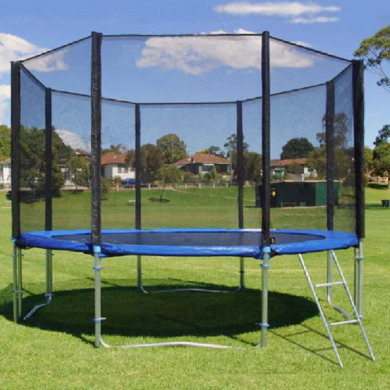 Батут Funfit PRO (12FT) (УСИЛЕННЫЙ) с защитной сеткой и лестницей. Диаметр - 374 см. Нагрузка - 180 кг.